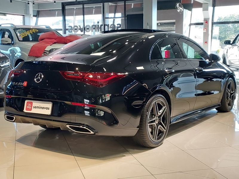 Mercedes-Benz CLA 200 1.3 MHEV AMG LINE 7G-DCT 2024/2025 BETIOLO NOVOS E SEMINOVOS LAJEADO / Carros no Vale Mercedes-Benz CLA 200 1.3 MHEV AMG LINE 7G-DCT 2024/2025 BETIOLO NOVOS E SEMINOVOS LAJEADO / Carros no Vale