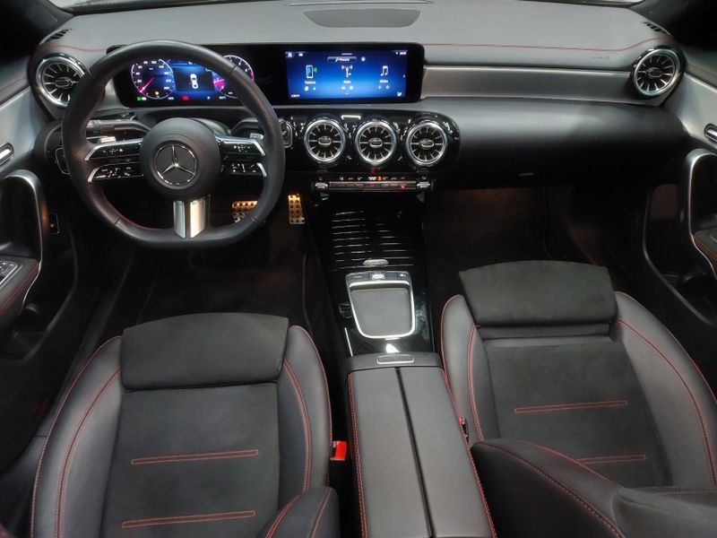 Mercedes-Benz CLA 200 1.3 MHEV AMG LINE 7G-DCT 2024/2025 BETIOLO NOVOS E SEMINOVOS LAJEADO / Carros no Vale Mercedes-Benz CLA 200 1.3 MHEV AMG LINE 7G-DCT 2024/2025 BETIOLO NOVOS E SEMINOVOS LAJEADO / Carros no Vale