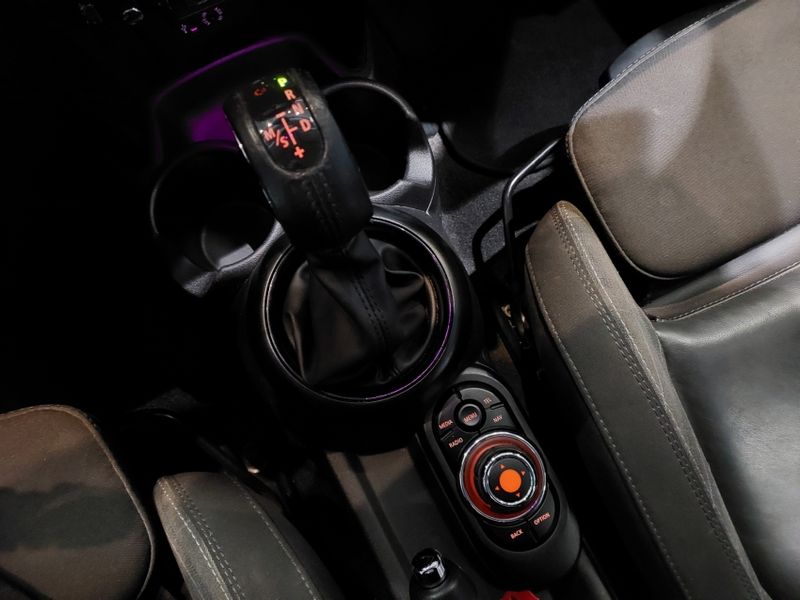 Mini COOPER 2.0 S TURBO GASOLINA 5P AUT 2016/2017 BETIOLO NOVOS E SEMINOVOS LAJEADO / Carros no Vale