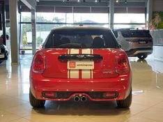 Mini COOPER 2.0 S TURBO GASOLINA 5P AUT 2016/2017 BETIOLO NOVOS E SEMINOVOS LAJEADO / Carros no Vale