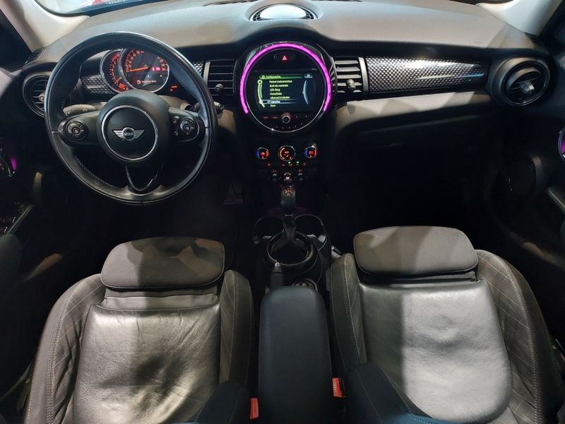 Mini COOPER 2.0 S TURBO GASOLINA 5P AUT 2016/2017 BETIOLO NOVOS E SEMINOVOS LAJEADO / Carros no Vale