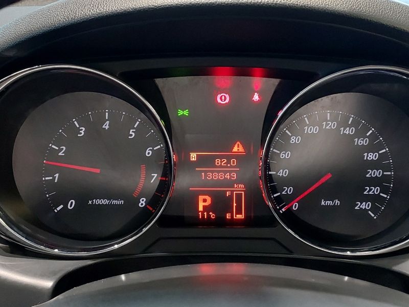 Mitsubishi ASX 2.0 4X2 16V GASOLINA 4P AUTOMÁTICO 2014/2015 BETIOLO NOVOS E SEMINOVOS LAJEADO / Carros no Vale Mitsubishi ASX 2.0 4X2 16V GASOLINA 4P AUTOMÁTICO 2014/2015 BETIOLO NOVOS E SEMINOVOS LAJEADO / Carros no Vale