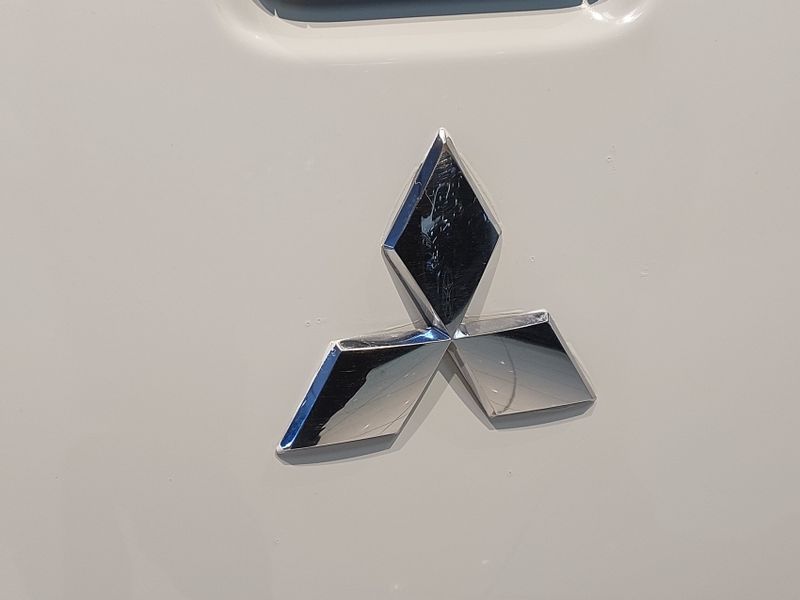 Mitsubishi L200 TRITON 2.4 16V TURBO DIESEL SPORT GLX CD 4P 4X4 MANUAL 2018/2018 BETIOLO NOVOS E SEMINOVOS LAJEADO / Carros no Vale Mitsubishi L200 TRITON 2.4 16V TURBO DIESEL SPORT GLX CD 4P 4X4 MANUAL 2018/2018 BETIOLO NOVOS E SEMINOVOS LAJEADO / Carros no Vale
