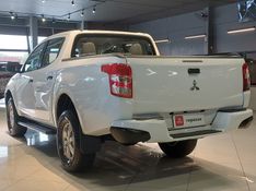 Mitsubishi L200 TRITON 2.4 16V TURBO DIESEL SPORT GLX CD 4P 4X4 MANUAL 2018/2018 BETIOLO NOVOS E SEMINOVOS LAJEADO / Carros no Vale