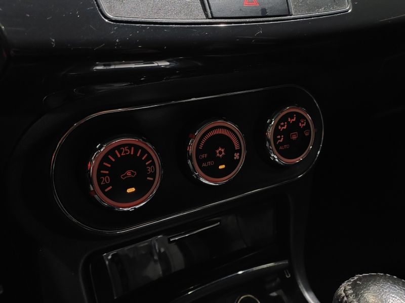 Mitsubishi LANCER 2.0 GT 16V GASOLINA 4P AUTOMÁTICO 2012/2013 BETIOLO NOVOS E SEMINOVOS LAJEADO / Carros no Vale Mitsubishi LANCER 2.0 GT 16V GASOLINA 4P AUTOMÁTICO 2012/2013 BETIOLO NOVOS E SEMINOVOS LAJEADO / Carros no Vale