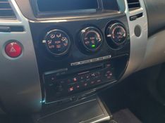 Mitsubishi PAJERO DAKAR 3.2 HPE 4X4 7 LUGARES 16V TURBO INTERCOOLER DIESEL 4P AUTOMÁTICO 2009/2010 BETIOLO NOVOS E SEMINOVOS LAJEADO / Carros no Vale