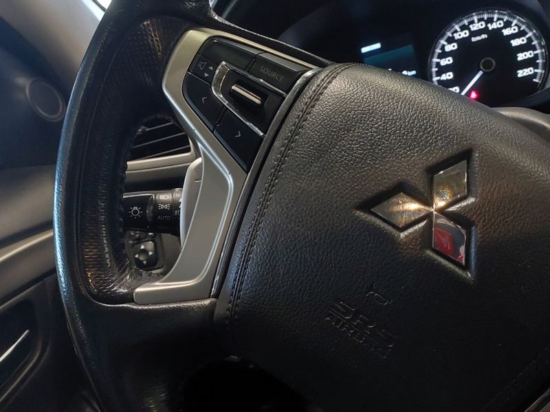 Mitsubishi PAJERO SPORT 2.4 16V MIVEC TURBO DIESEL HPE AWD AUTOMÁTICO 2019/2020 BETIOLO NOVOS E SEMINOVOS LAJEADO / Carros no Vale Mitsubishi PAJERO SPORT 2.4 16V MIVEC TURBO DIESEL HPE AWD AUTOMÁTICO 2019/2020 BETIOLO NOVOS E SEMINOVOS LAJEADO / Carros no Vale