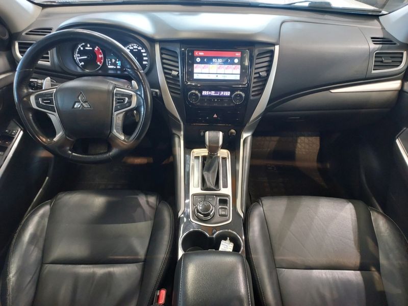 Mitsubishi PAJERO SPORT 2.4 16V MIVEC TURBO DIESEL HPE AWD AUTOMÁTICO 2019/2020 BETIOLO NOVOS E SEMINOVOS LAJEADO / Carros no Vale Mitsubishi PAJERO SPORT 2.4 16V MIVEC TURBO DIESEL HPE AWD AUTOMÁTICO 2019/2020 BETIOLO NOVOS E SEMINOVOS LAJEADO / Carros no Vale