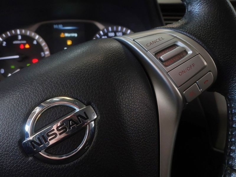 Nissan FRONTIER 2.3 16V TURBO DIESEL LE CD 4X4 AUTOMÁTICO 2017/2018 BETIOLO NOVOS E SEMINOVOS LAJEADO / Carros no Vale Nissan FRONTIER 2.3 16V TURBO DIESEL LE CD 4X4 AUTOMÁTICO 2017/2018 BETIOLO NOVOS E SEMINOVOS LAJEADO / Carros no Vale