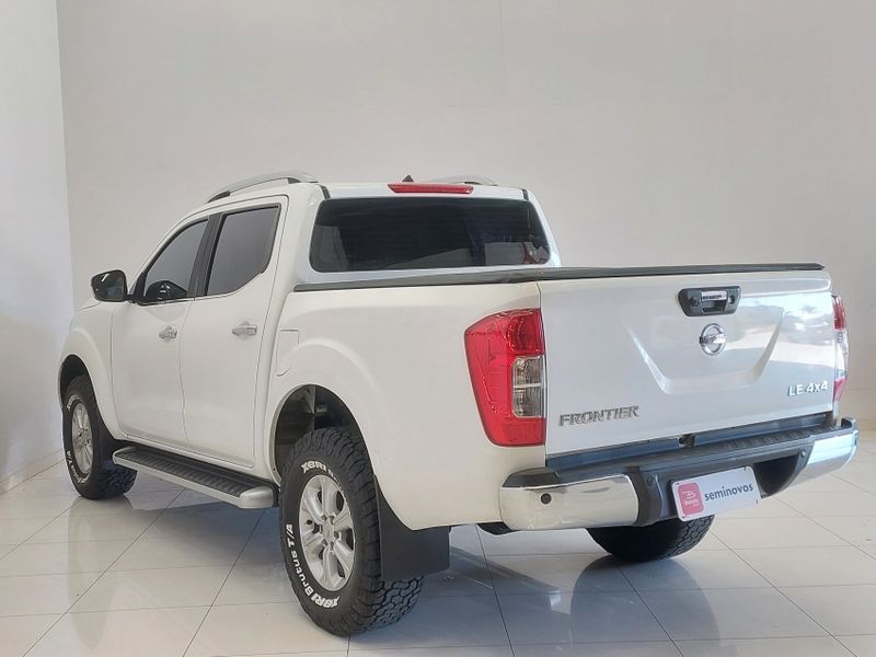 Nissan FRONTIER 2.3 16V TURBO DIESEL LE CD 4X4 AUTOMÁTICO 2017/2018 BETIOLO NOVOS E SEMINOVOS LAJEADO / Carros no Vale Nissan FRONTIER 2.3 16V TURBO DIESEL LE CD 4X4 AUTOMÁTICO 2017/2018 BETIOLO NOVOS E SEMINOVOS LAJEADO / Carros no Vale