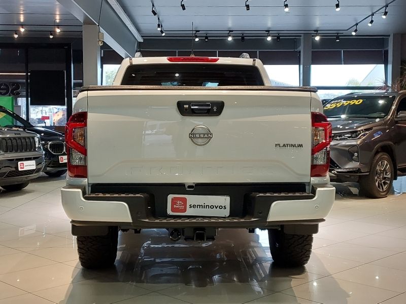 Nissan FRONTIER 2.3 16V TURBO DIESEL PLATINUM CD 4X4 AUTOMÁTICO 2025/2025 BETIOLO NOVOS E SEMINOVOS LAJEADO / Carros no Vale Nissan FRONTIER 2.3 16V TURBO DIESEL PLATINUM CD 4X4 AUTOMÁTICO 2025/2025 BETIOLO NOVOS E SEMINOVOS LAJEADO / Carros no Vale