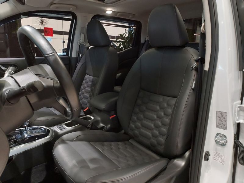 Nissan FRONTIER 2.3 16V TURBO DIESEL PLATINUM CD 4X4 AUTOMÁTICO 2025/2025 BETIOLO NOVOS E SEMINOVOS LAJEADO / Carros no Vale Nissan FRONTIER 2.3 16V TURBO DIESEL PLATINUM CD 4X4 AUTOMÁTICO 2025/2025 BETIOLO NOVOS E SEMINOVOS LAJEADO / Carros no Vale