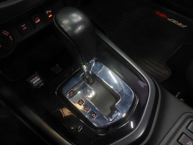 Nissan FRONTIER 2.3 16V TURBO DIESEL PRO4X CD 4X4 AUTOMÁTICO 2022/2023 BETIOLO NOVOS E SEMINOVOS LAJEADO / Carros no Vale