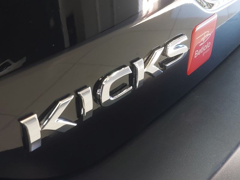 Nissan KICKS 1.6 16V FLEXSTART SL 4P XTRONIC 2017/2018 BETIOLO NOVOS E SEMINOVOS LAJEADO / Carros no Vale Nissan KICKS 1.6 16V FLEXSTART SL 4P XTRONIC 2017/2018 BETIOLO NOVOS E SEMINOVOS LAJEADO / Carros no Vale