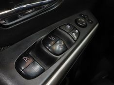 Nissan KICKS 1.6 16V FLEXSTART SV 4P XTRONIC 2017/2018 BETIOLO NOVOS E SEMINOVOS LAJEADO / Carros no Vale