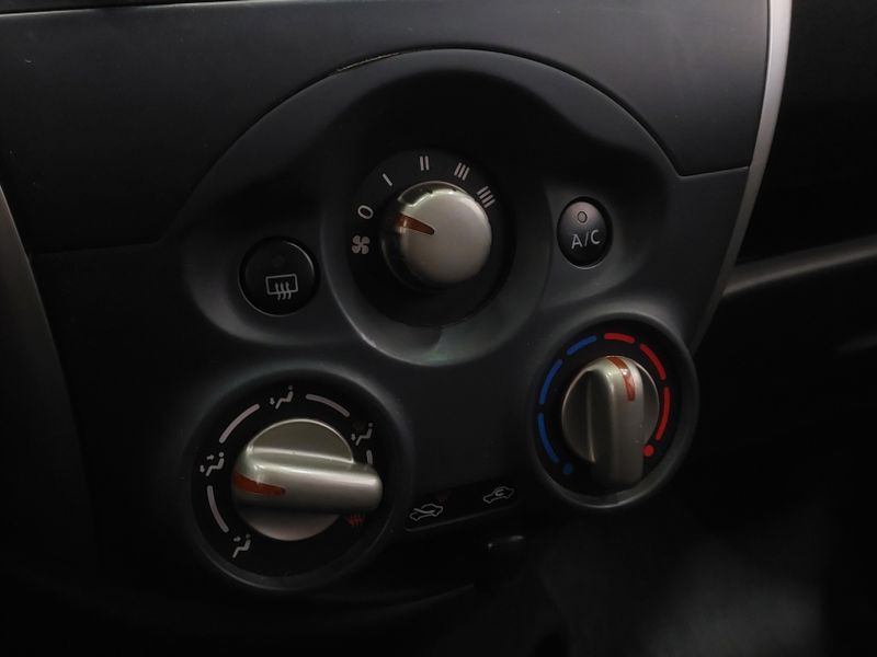 Nissan MARCH 1.6 S 16V FLEXSTART 4P MANUAL 2017/2018 BETIOLO NOVOS E SEMINOVOS LAJEADO / Carros no Vale Nissan MARCH 1.6 S 16V FLEXSTART 4P MANUAL 2017/2018 BETIOLO NOVOS E SEMINOVOS LAJEADO / Carros no Vale