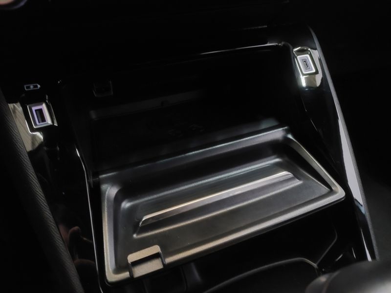 Peugeot 2008 1.0 TURBO 200 FLEX ALLURE CVT 2024/2025 BETIOLO NOVOS E SEMINOVOS LAJEADO / Carros no Vale Peugeot 2008 1.0 TURBO 200 FLEX ALLURE CVT 2024/2025 BETIOLO NOVOS E SEMINOVOS LAJEADO / Carros no Vale