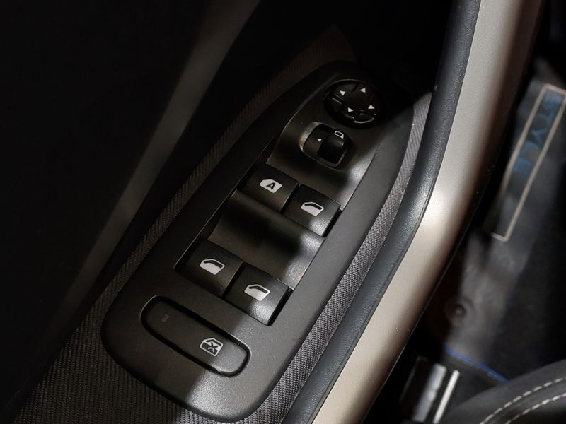 Peugeot 2008 1.6 16V FLEX STYLE 4P AUTOMÁTICO 2018/2019 BETIOLO NOVOS E SEMINOVOS LAJEADO / Carros no Vale Peugeot 2008 1.6 16V FLEX STYLE 4P AUTOMÁTICO 2018/2019 BETIOLO NOVOS E SEMINOVOS LAJEADO / Carros no Vale