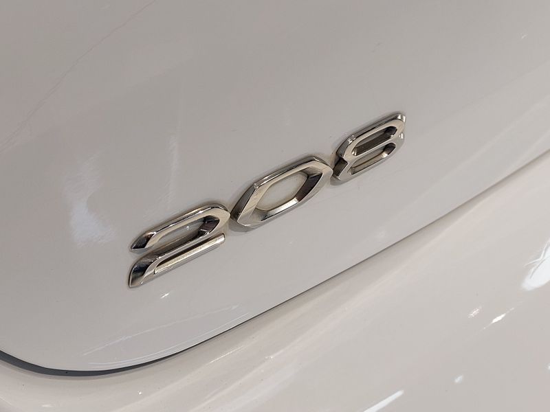 Peugeot 208 1.0 FIREFLY FLEX LIKE MANUAL 2023/2024 BETIOLO NOVOS E SEMINOVOS LAJEADO / Carros no Vale
