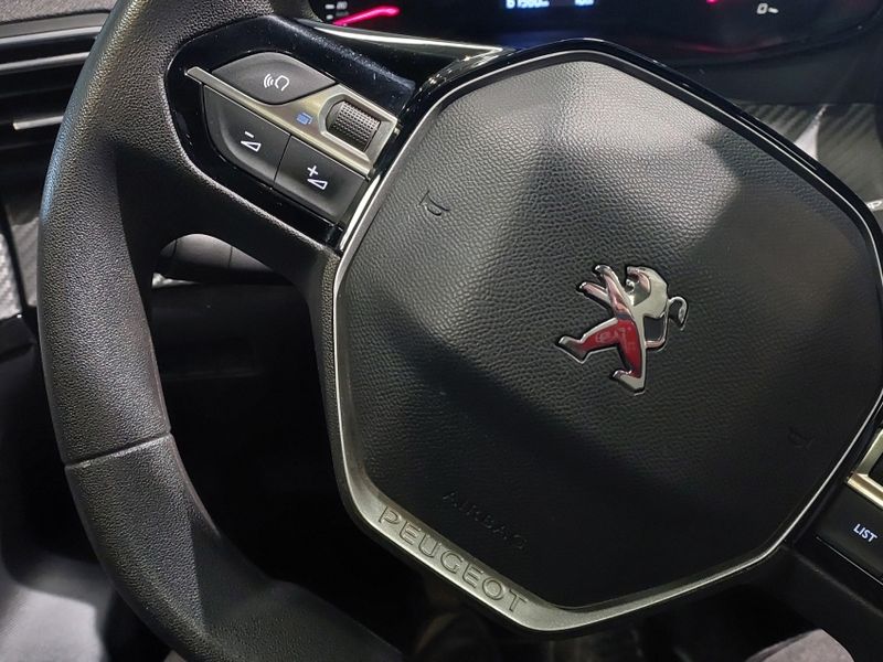 Peugeot 208 1.0 FIREFLY FLEX STYLE MANUAL 2023/2024 BETIOLO NOVOS E SEMINOVOS LAJEADO / Carros no Vale