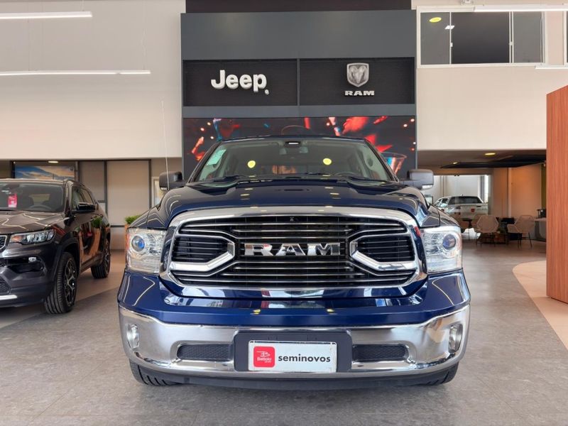 Ram CLASSIC 5.7 V8 GASOLINA LARAMIE CD 4X4 AUTOMÁTICO 2023/2023 BETIOLO NOVOS E SEMINOVOS LAJEADO / Carros no Vale Ram CLASSIC 5.7 V8 GASOLINA LARAMIE CD 4X4 AUTOMÁTICO 2023/2023 BETIOLO NOVOS E SEMINOVOS LAJEADO / Carros no Vale
