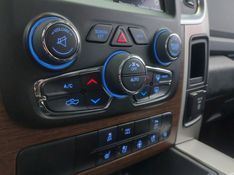 Ram CLASSIC 5.7 V8 GASOLINA LARAMIE CD 4X4 AUTOMÁTICO 2023/2023 BETIOLO NOVOS E SEMINOVOS LAJEADO / Carros no Vale