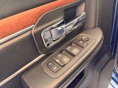 Ram CLASSIC 5.7 V8 GASOLINA LARAMIE CD 4X4 AUTOMÁTICO 2023/2023 BETIOLO NOVOS E SEMINOVOS LAJEADO / Carros no Vale