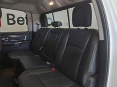 Ram CLASSIC 5.7 V8 GASOLINA LARAMIE CD 4X4 AUTOMÁTICO 2023/2023 BETIOLO NOVOS E SEMINOVOS LAJEADO / Carros no Vale