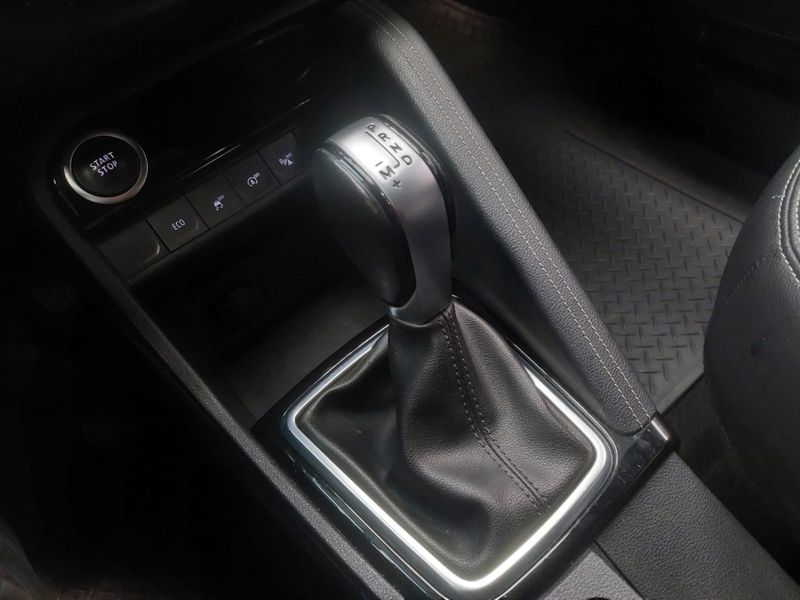 Renault CAPTUR 1.3 TCE FLEX INTENSE X-TRONIC 2022/2023 BETIOLO NOVOS E SEMINOVOS LAJEADO / Carros no Vale
