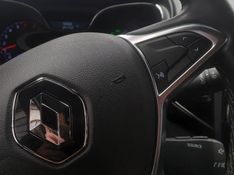 Renault CAPTUR 1.3 TCE FLEX INTENSE X-TRONIC 2022/2023 BETIOLO NOVOS E SEMINOVOS LAJEADO / Carros no Vale