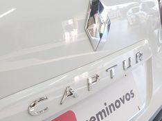 Renault CAPTUR 1.3 TCE FLEX INTENSE X-TRONIC 2022/2023 BETIOLO NOVOS E SEMINOVOS LAJEADO / Carros no Vale