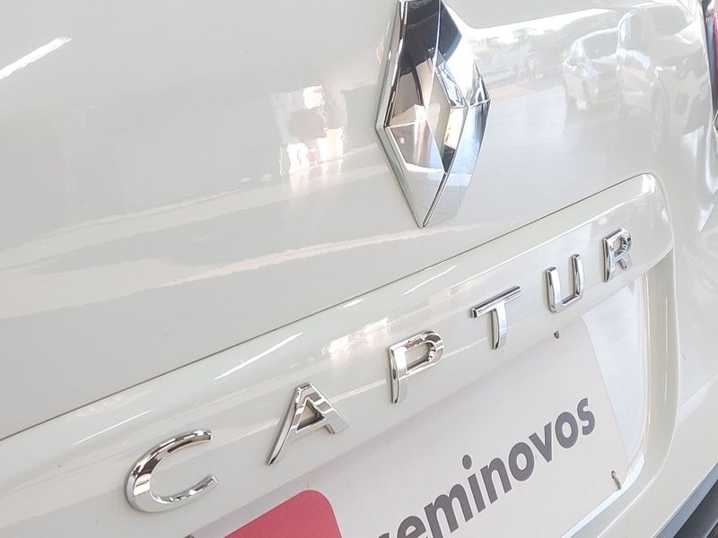 Renault CAPTUR 1.3 TCE FLEX INTENSE X-TRONIC 2022/2023 BETIOLO NOVOS E SEMINOVOS LAJEADO / Carros no Vale