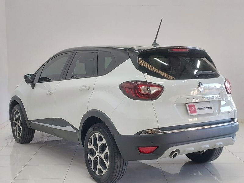 Renault CAPTUR 1.3 TCE FLEX INTENSE X-TRONIC 2022/2023 BETIOLO NOVOS E SEMINOVOS LAJEADO / Carros no Vale