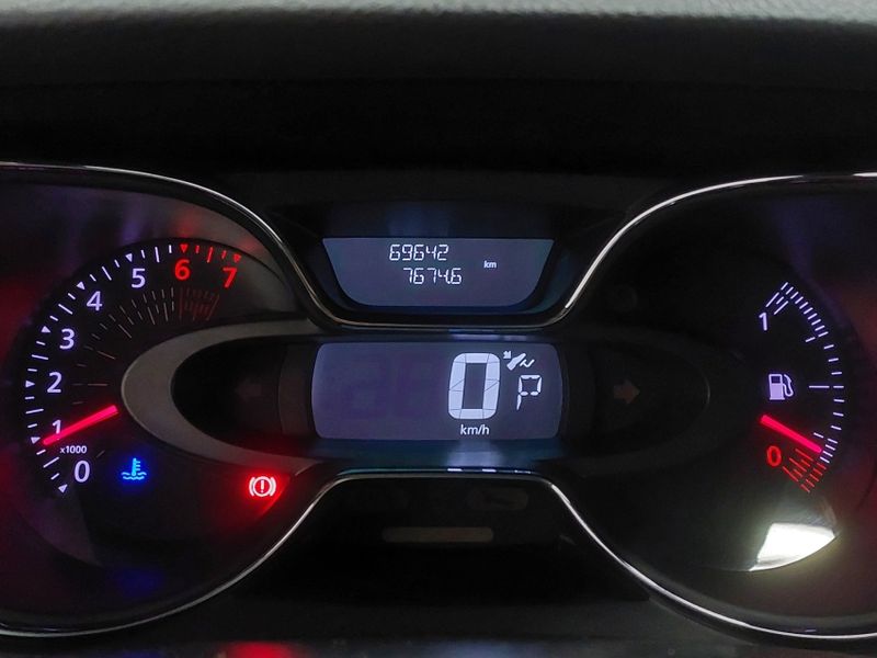 Renault CAPTUR 1.6 16V SCE FLEX LIFE X-TRONIC 2019/2019 BETIOLO NOVOS E SEMINOVOS LAJEADO / Carros no Vale