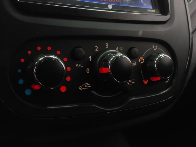 Renault CAPTUR 1.6 16V SCE FLEX LIFE X-TRONIC 2019/2019 BETIOLO NOVOS E SEMINOVOS LAJEADO / Carros no Vale