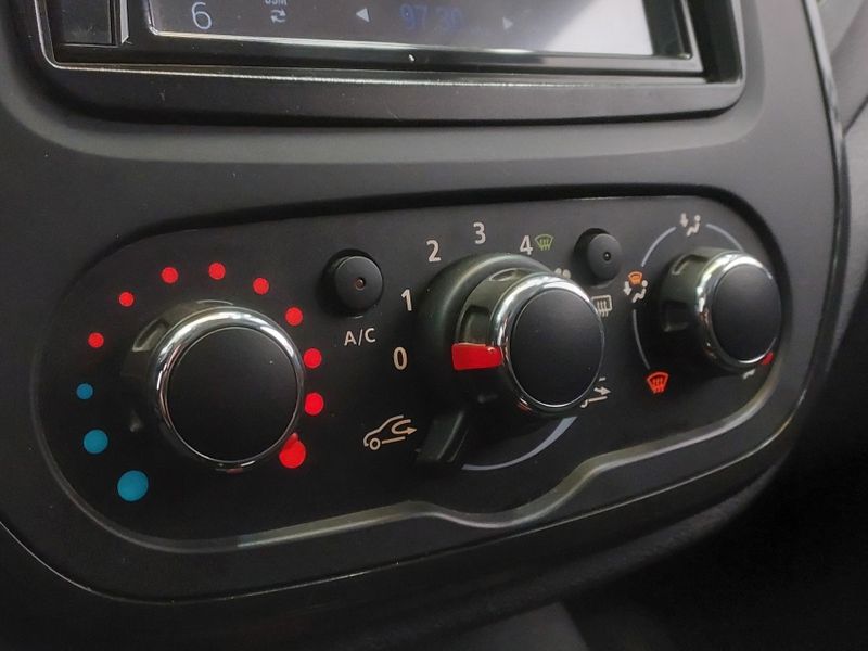 Renault CAPTUR 1.6 16V SCE FLEX LIFE X-TRONIC 2019/2019 BETIOLO NOVOS E SEMINOVOS LAJEADO / Carros no Vale Renault CAPTUR 1.6 16V SCE FLEX LIFE X-TRONIC 2019/2019 BETIOLO NOVOS E SEMINOVOS LAJEADO / Carros no Vale