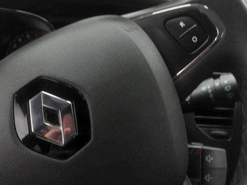 Renault CAPTUR 1.6 16V SCE FLEX LIFE X-TRONIC 2019/2019 BETIOLO NOVOS E SEMINOVOS LAJEADO / Carros no Vale