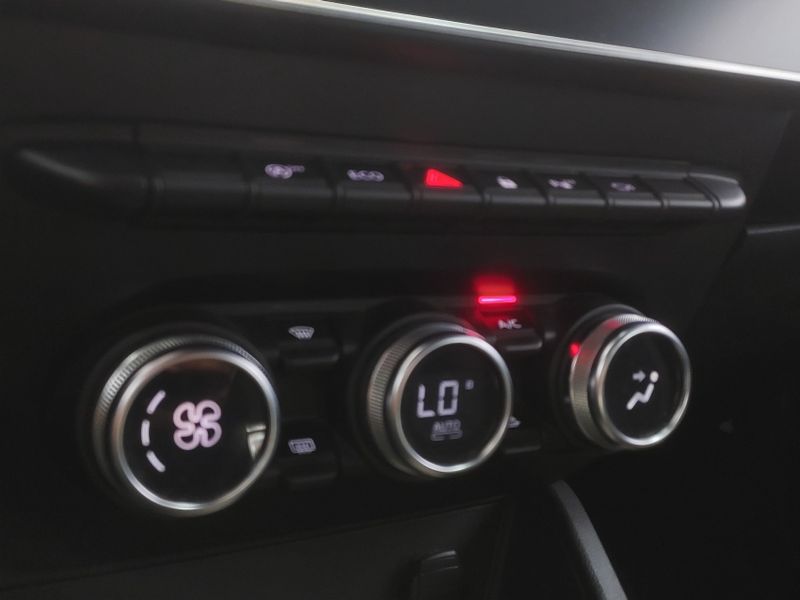 Renault DUSTER 1.6 16V SCE FLEX ICONIC X-TRONIC 2020/2021 BETIOLO NOVOS E SEMINOVOS LAJEADO / Carros no Vale
