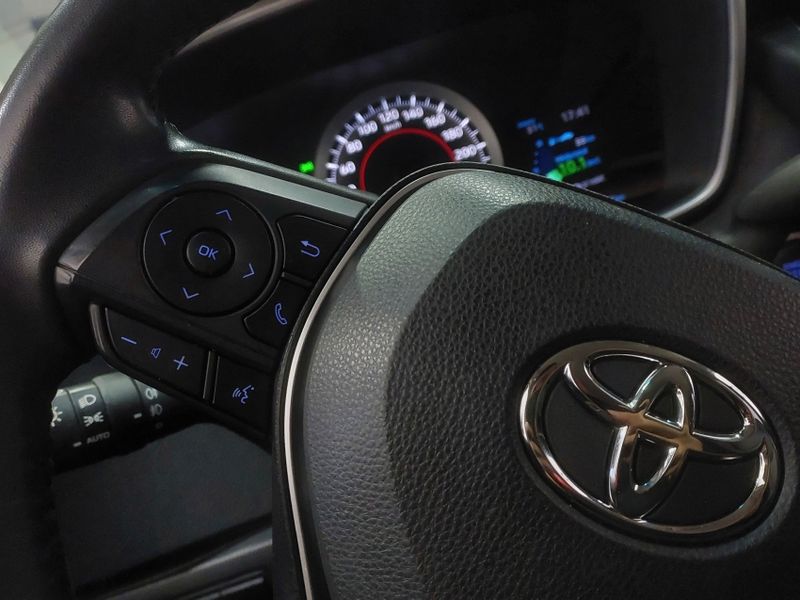 Toyota COROLLA 2.0 VVT-IE FLEX XEI DIRECT SHIFT 2020/2021 BETIOLO NOVOS E SEMINOVOS LAJEADO / Carros no Vale