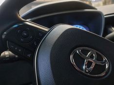 Toyota COROLLA 2.0 VVT-IE FLEX XEI DIRECT SHIFT 2024/2024 BETIOLO NOVOS E SEMINOVOS LAJEADO / Carros no Vale