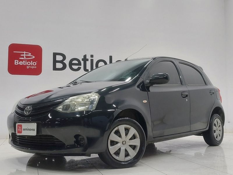 Toyota ETIOS 1.3 XS 16V FLEX 4P MANUAL 2013/2013 BETIOLO NOVOS E SEMINOVOS LAJEADO / Carros no Vale Toyota ETIOS 1.3 XS 16V FLEX 4P MANUAL 2013/2013 BETIOLO NOVOS E SEMINOVOS LAJEADO / Carros no Vale