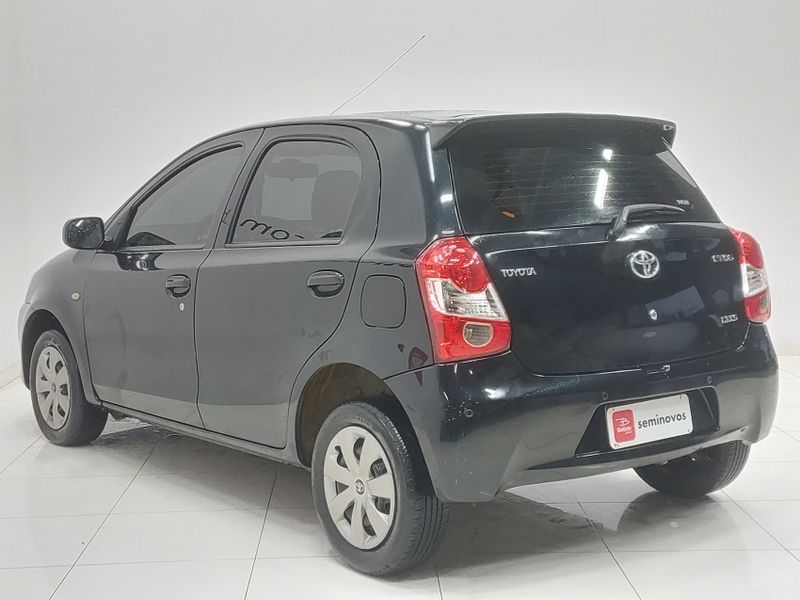 Toyota ETIOS 1.3 XS 16V FLEX 4P MANUAL 2013/2013 BETIOLO NOVOS E SEMINOVOS LAJEADO / Carros no Vale Toyota ETIOS 1.3 XS 16V FLEX 4P MANUAL 2013/2013 BETIOLO NOVOS E SEMINOVOS LAJEADO / Carros no Vale