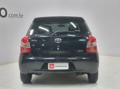Toyota ETIOS 1.3 XS 16V FLEX 4P MANUAL 2013/2013 BETIOLO NOVOS E SEMINOVOS LAJEADO / Carros no Vale