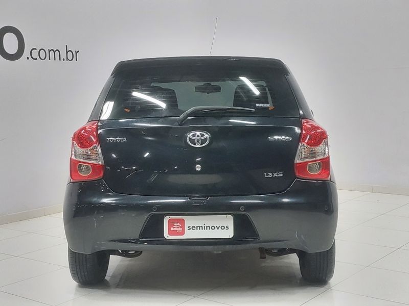 Toyota ETIOS 1.3 XS 16V FLEX 4P MANUAL 2013/2013 BETIOLO NOVOS E SEMINOVOS LAJEADO / Carros no Vale Toyota ETIOS 1.3 XS 16V FLEX 4P MANUAL 2013/2013 BETIOLO NOVOS E SEMINOVOS LAJEADO / Carros no Vale