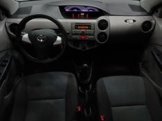 Toyota ETIOS 1.3 XS 16V FLEX 4P MANUAL 2013/2013 BETIOLO NOVOS E SEMINOVOS LAJEADO / Carros no Vale