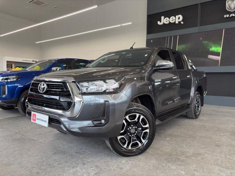 Toyota HILUX 2.8 D-4D TURBO DIESEL CD SRV 4X4 AUTOMÁTICO 2023/2024 BETIOLO NOVOS E SEMINOVOS LAJEADO / Carros no Vale Toyota HILUX 2.8 D-4D TURBO DIESEL CD SRV 4X4 AUTOMÁTICO 2023/2024 BETIOLO NOVOS E SEMINOVOS LAJEADO / Carros no Vale