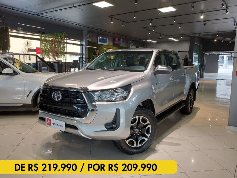 Toyota HILUX 2.8 D-4D TURBO DIESEL CD SRV 4X4 AUTOMÁTICO 2022/2022 BETIOLO NOVOS E SEMINOVOS LAJEADO / Carros no Vale Toyota HILUX 2.8 D-4D TURBO DIESEL CD SRV 4X4 AUTOMÁTICO 2022/2022 BETIOLO NOVOS E SEMINOVOS LAJEADO / Carros no Vale