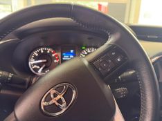 Toyota HILUX 2.8 D-4D TURBO DIESEL CD SRV 4X4 AUTOMÁTICO 2023/2024 BETIOLO NOVOS E SEMINOVOS LAJEADO / Carros no Vale