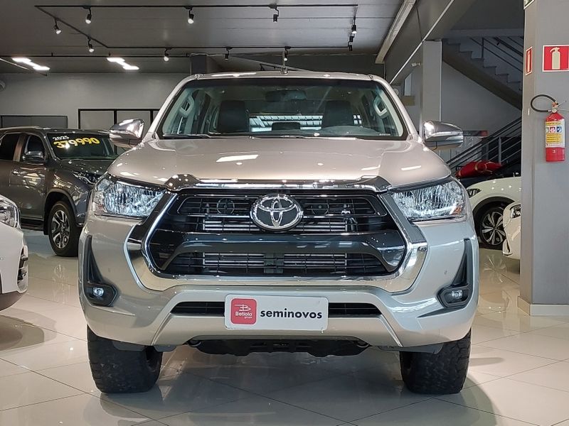 Toyota HILUX 2.8 D-4D TURBO DIESEL CD SRV 4X4 AUTOMÁTICO 2022/2022 BETIOLO NOVOS E SEMINOVOS LAJEADO / Carros no Vale Toyota HILUX 2.8 D-4D TURBO DIESEL CD SRV 4X4 AUTOMÁTICO 2022/2022 BETIOLO NOVOS E SEMINOVOS LAJEADO / Carros no Vale