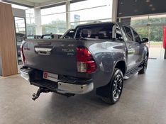 Toyota HILUX 2.8 D-4D TURBO DIESEL CD SRV 4X4 AUTOMÁTICO 2023/2024 BETIOLO NOVOS E SEMINOVOS LAJEADO / Carros no Vale
